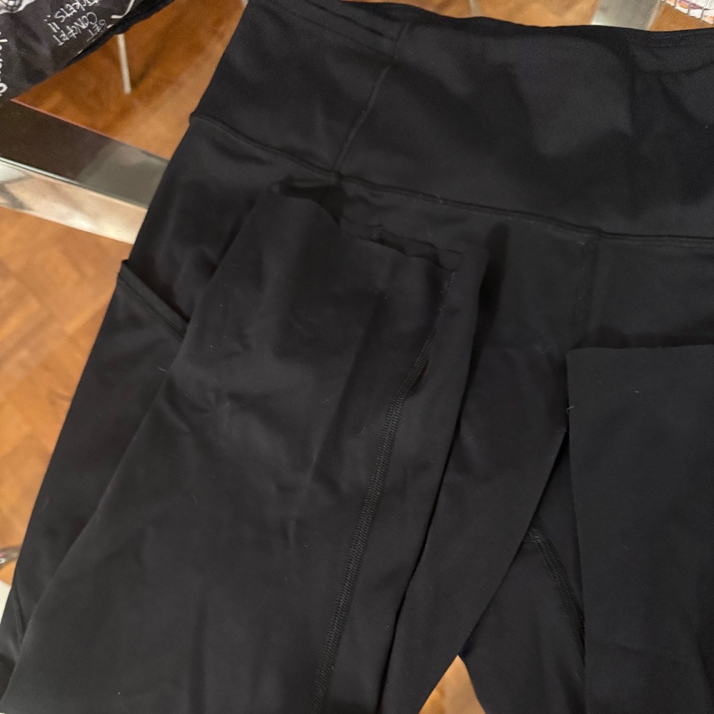 Lululemon Black Cropped Leggings with Pockets Size 10 - Picture 2 of 12